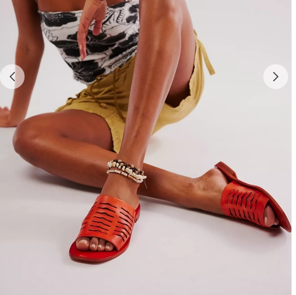Free People Slice of Sun Sandals Vermillion NWOT - Picture 2 of 4